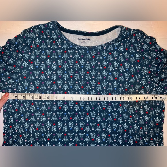 Lands’ End Christmas Tree Long Sleeve - Picture 7 of 10